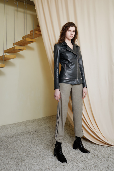 &quot;Как дома, где бы ты не находилась&quot;: дуэт VOROZHBYT&amp;ZEMSKOVA представил новый лукбук сезона осень-зима 2018/19